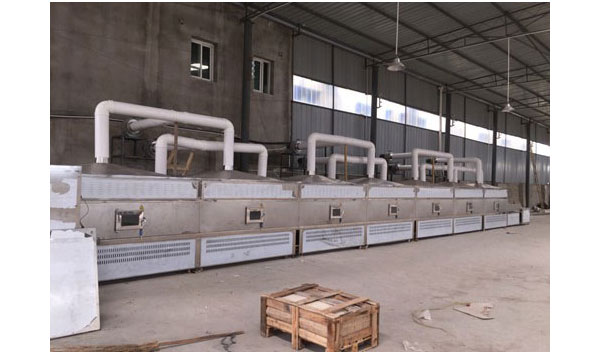 如(rú)何解(jiě)決工業微波烘幹設備的占(zhàn)地問題? 如何解決工業微波烘幹設備的占地問題?